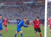 米兰体育app-关于落后两球狂追平局，主场看台一片欢声的信息