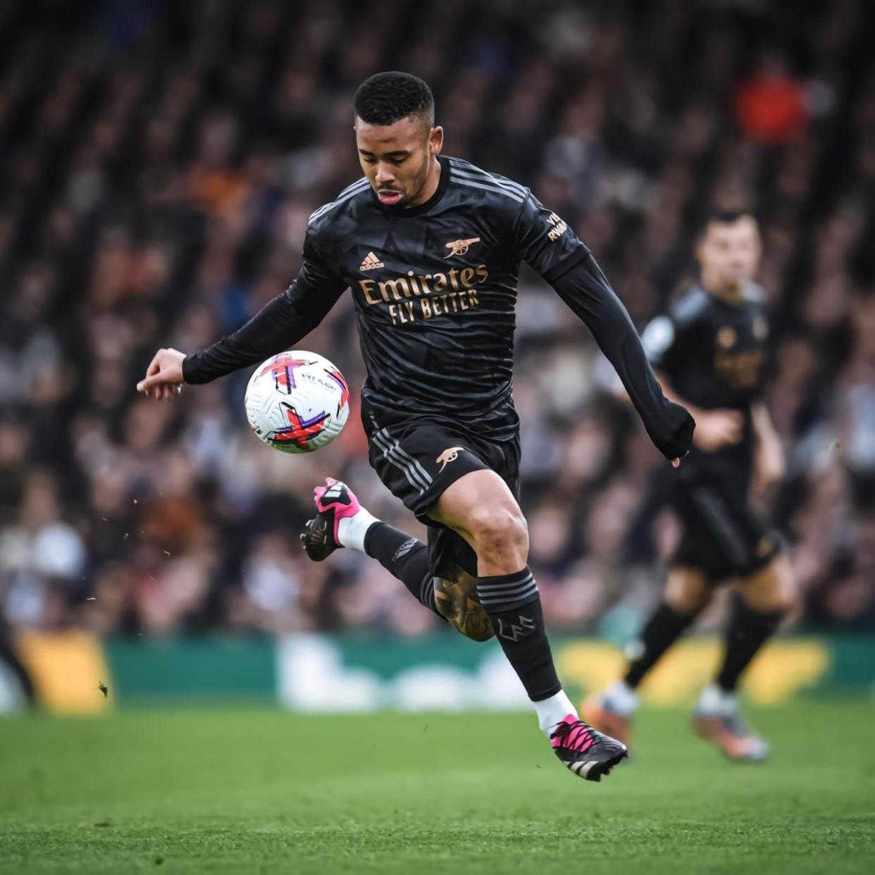 包含巴塞罗那平阿森纳，失掉领先优势的词条