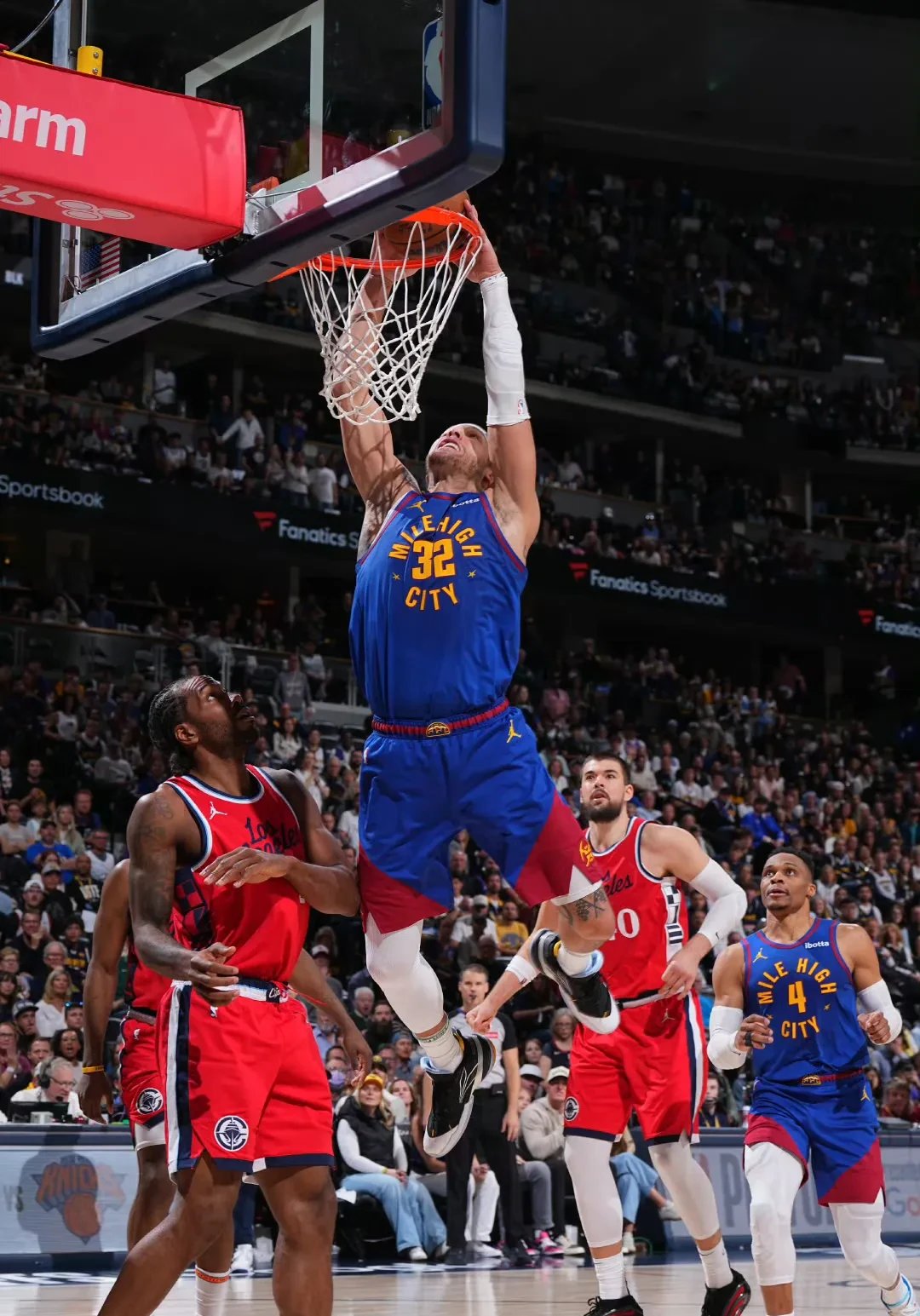 快船擒下鹈鹕，乔治关键时刻砍下关键三分