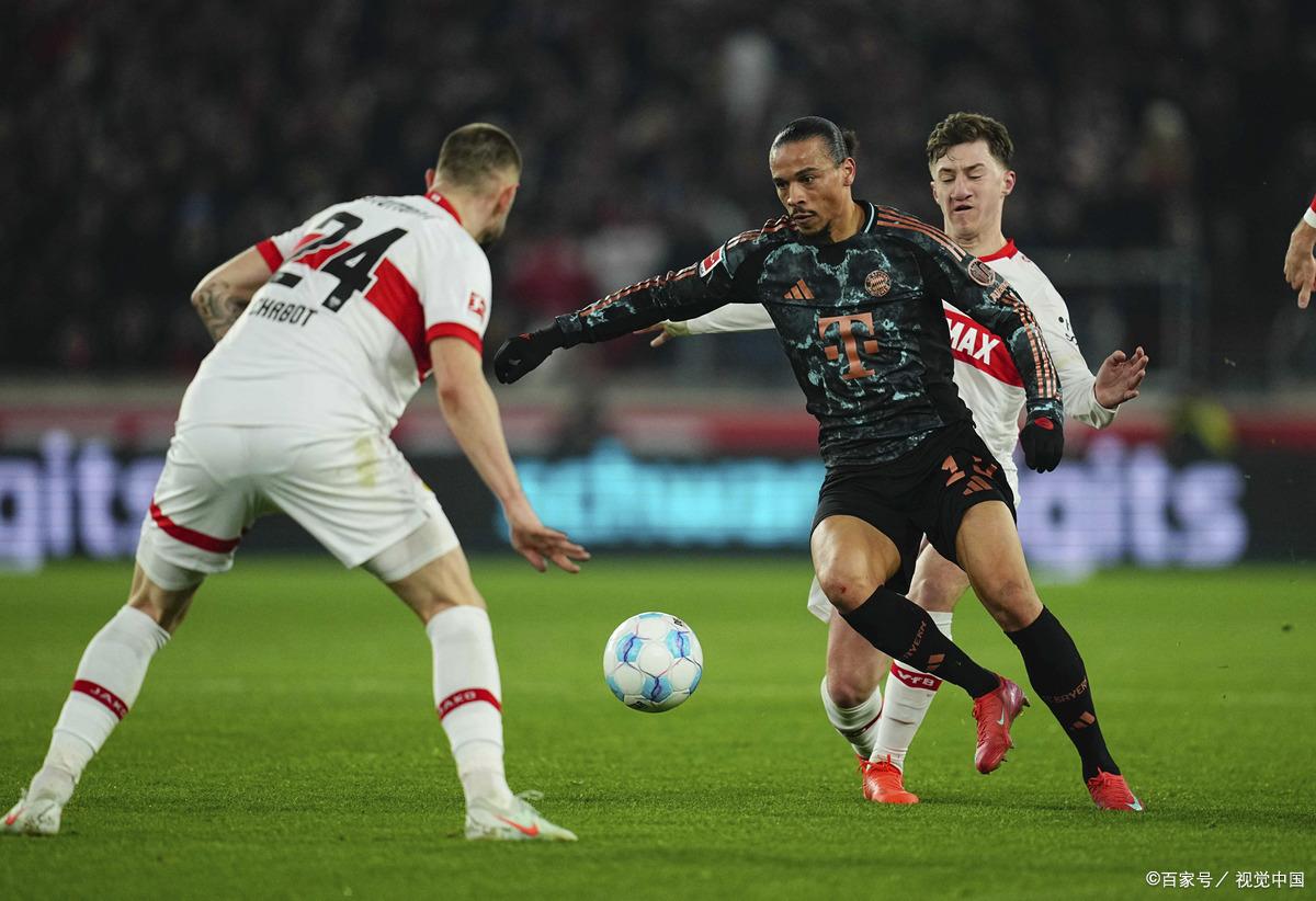 拜仁慕尼黑球员表现出色,击败对手 拜仁慕尼黑球员表现出色,击败对手