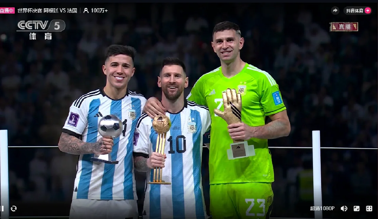 阿根廷球星被曝与名模同居将举行婚礼 阿根廷球星被曝与名模同居将举行婚礼