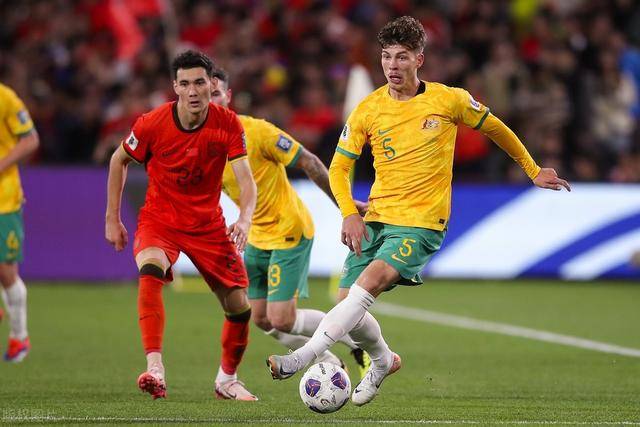 RB莱比锡全取三分,领跑积分榜 RB莱比锡全取三分,领跑积分榜