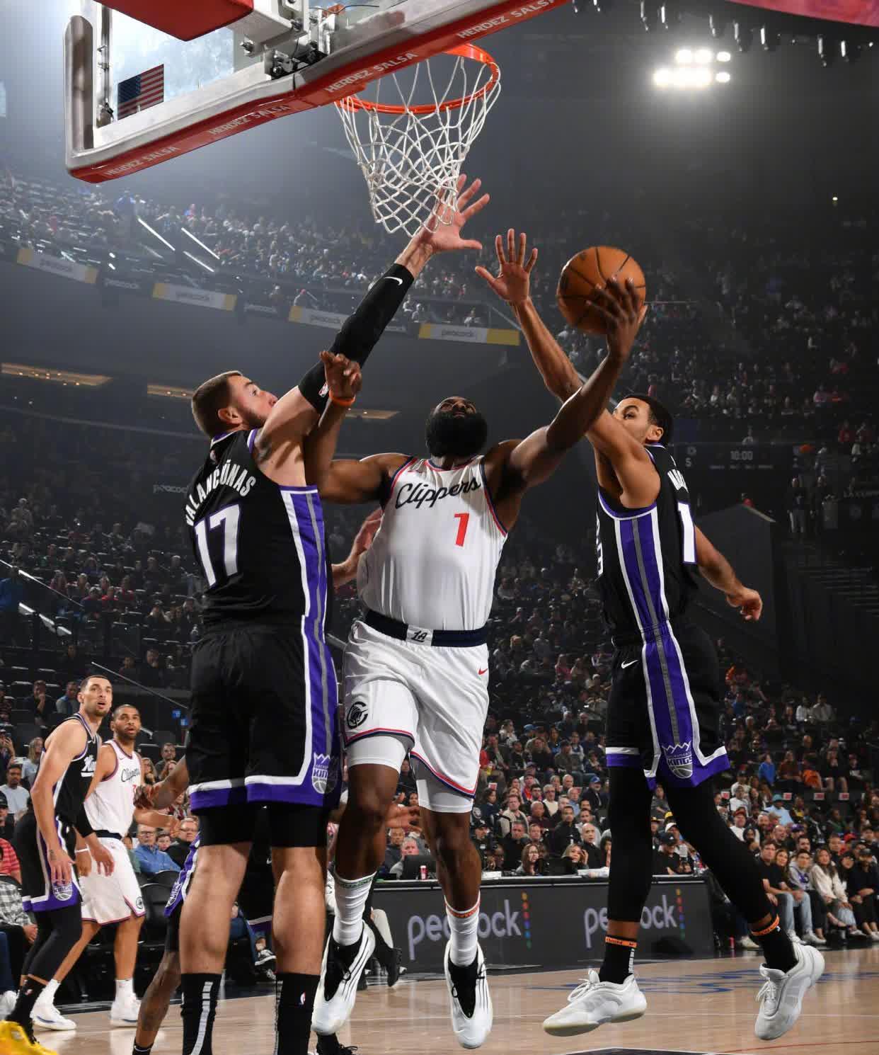 快船取胜黄蜂,小卡独得全场最高分的简单介绍 快船取胜黄蜂,小卡独得全场最高分的简单介绍