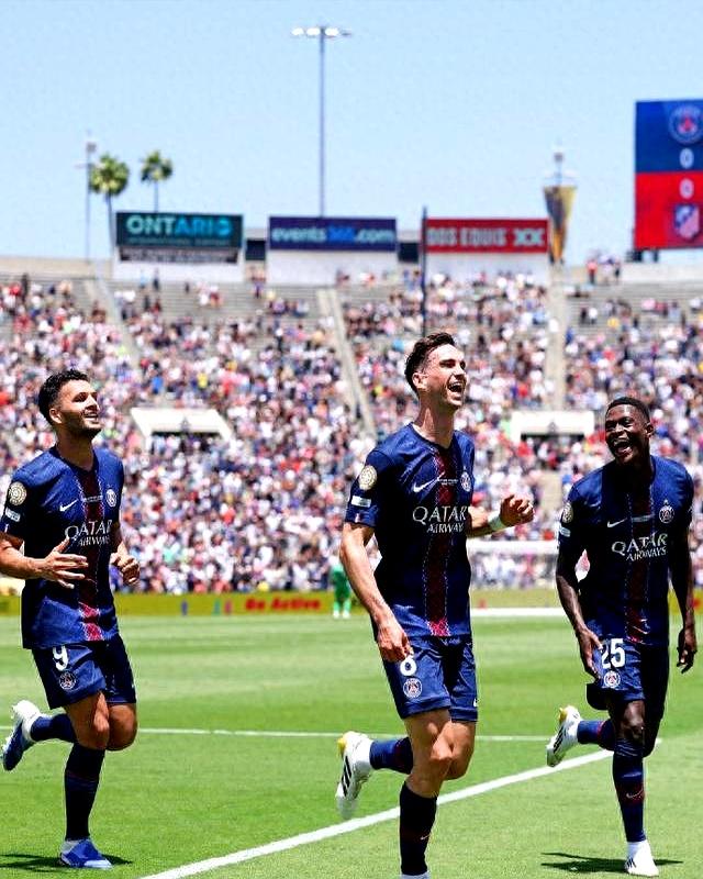 维罗纳欧冠首秀告捷,球员士气飙升 维罗纳欧冠首秀告捷,球员士气飙升