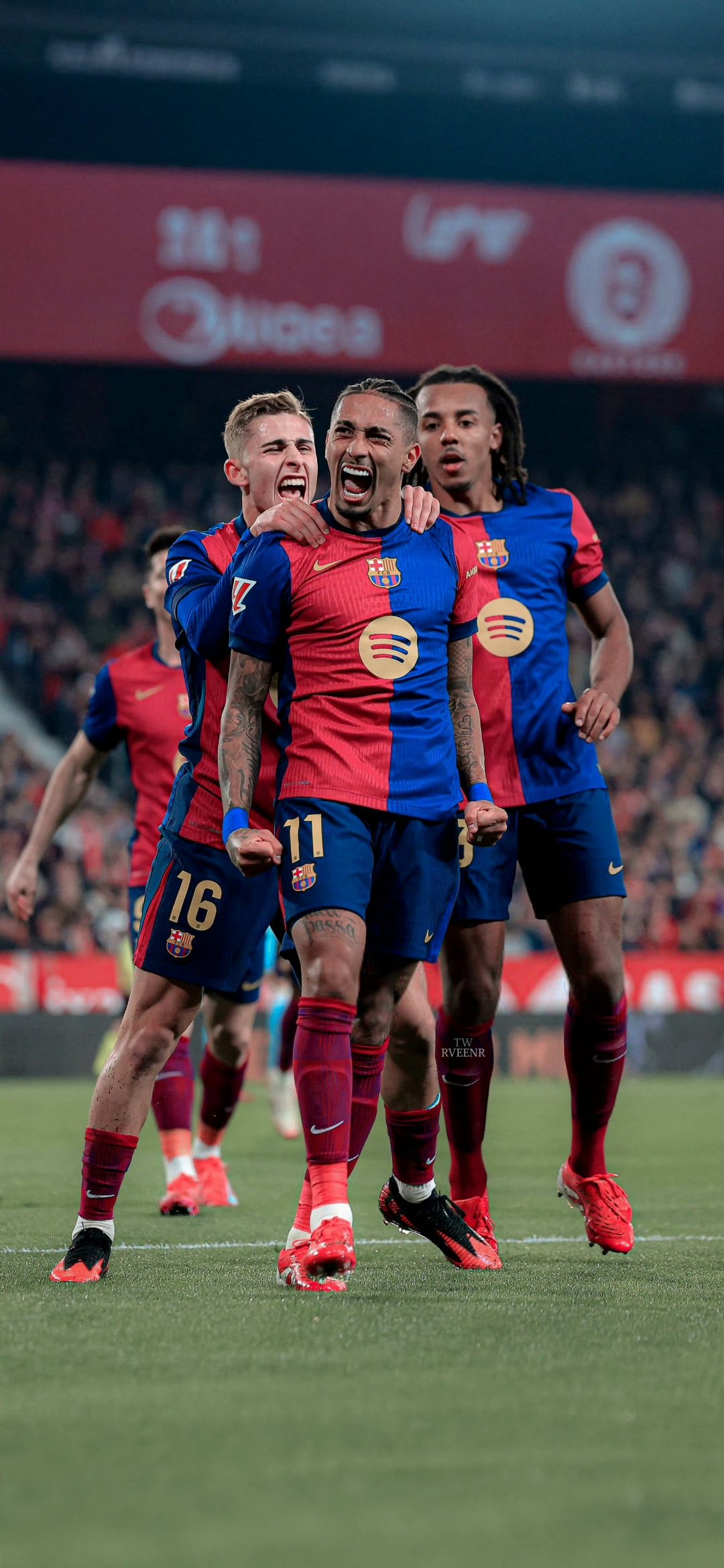 巴萨连续客场失利,令球迷失望 巴萨连续客场失利,令球迷失望