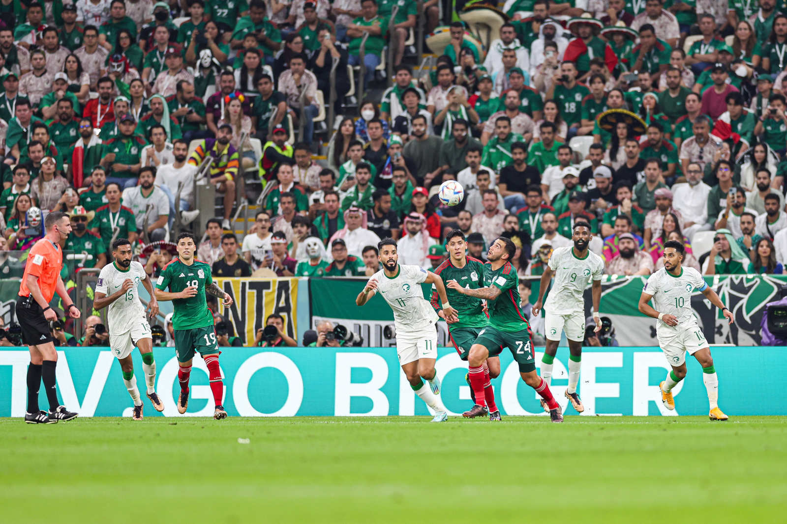 波兰队力挽狂澜,逆转形势,杀入总决赛 波兰队力挽狂澜,逆转形势,杀入总决赛