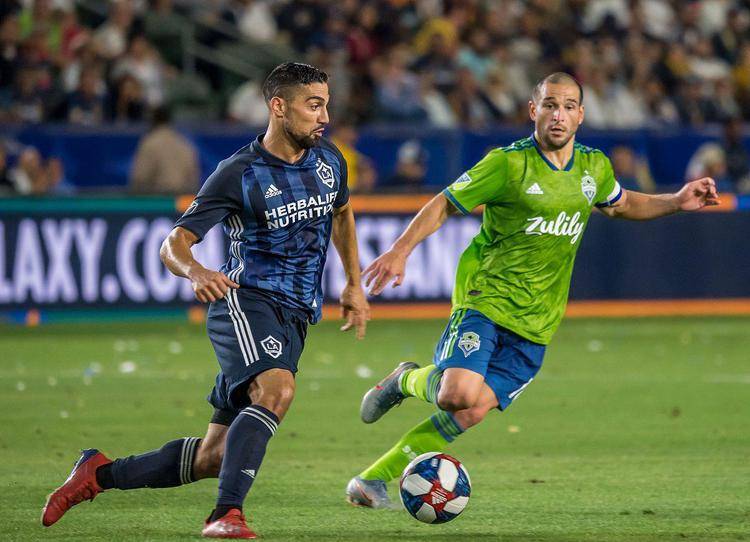 包含亚特兰大联客场大胜，实力碾压对手的词条