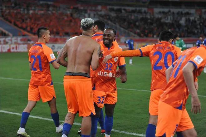 中国球队迎战日本对手，冲击亚冠胜利的简单介绍