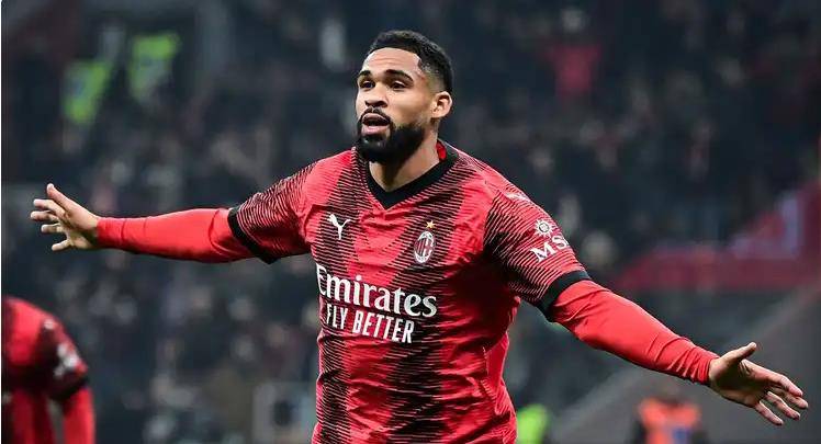 弗罗西诺内球队意甲联赛备战全面展开 弗罗西诺内球队意甲联赛备战全面展开