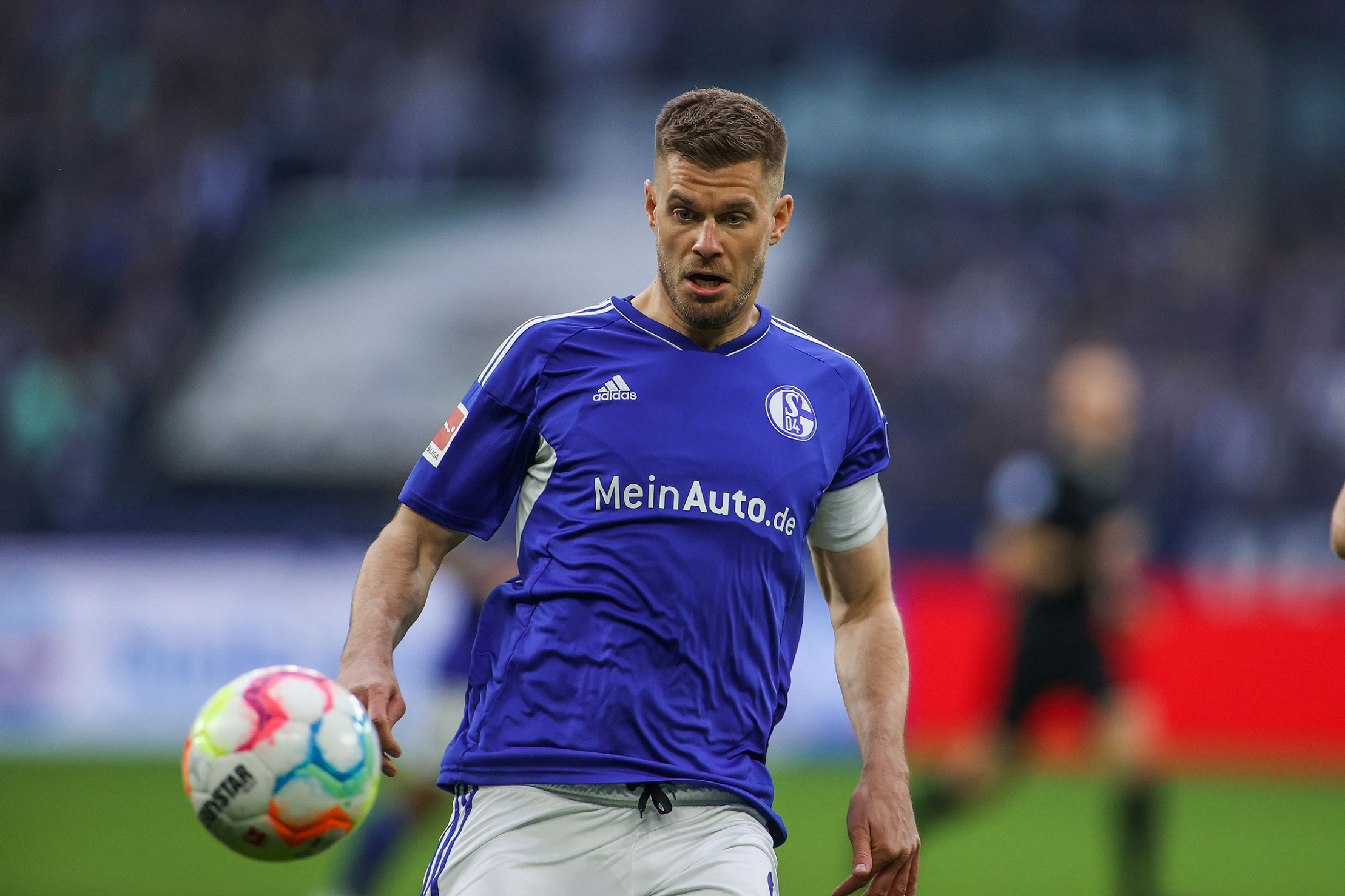 里尔主场绝杀沙尔克,晋级联赛 里尔主场绝杀沙尔克,晋级联赛