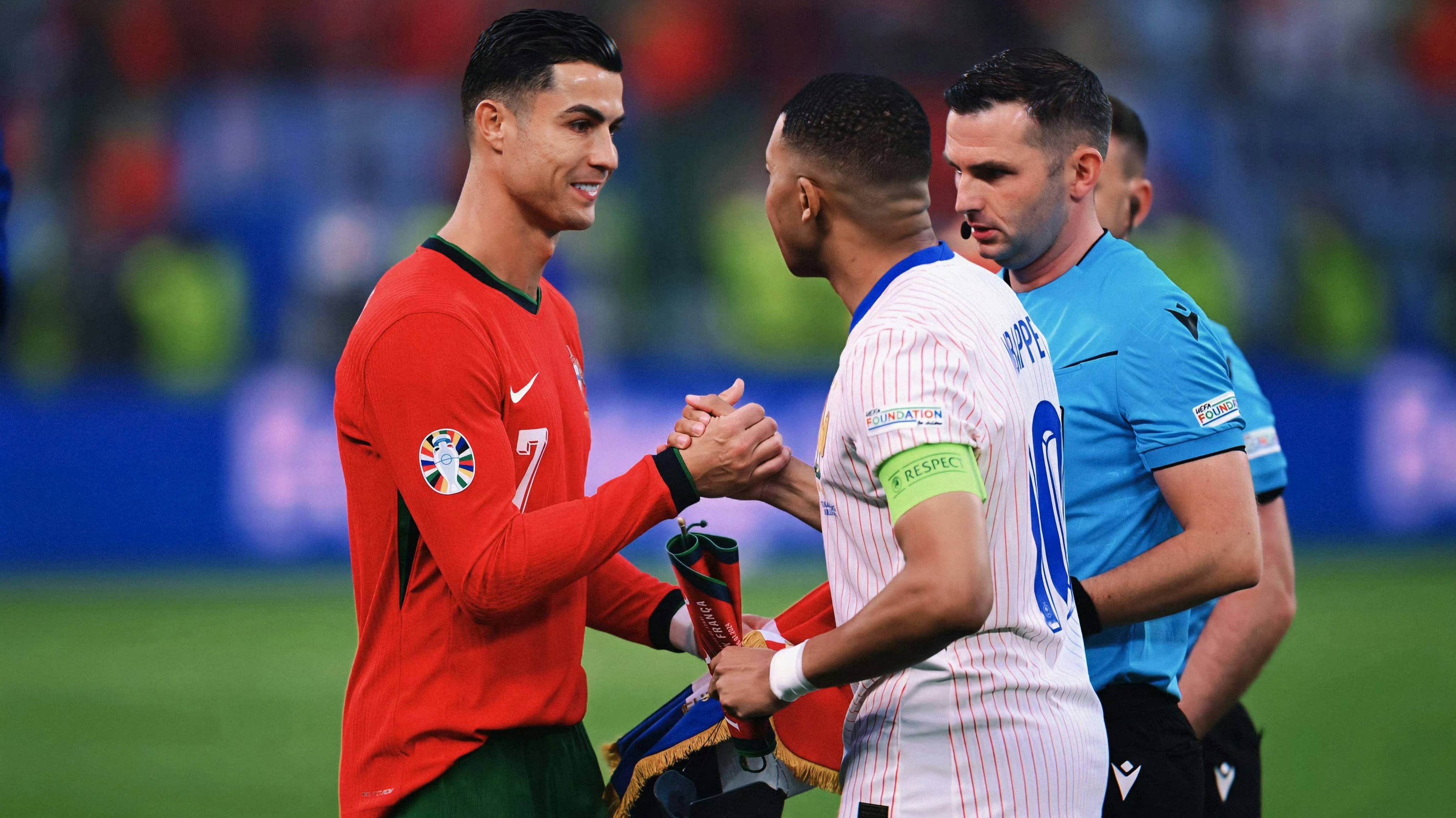 欧洲杯赛场紧张激烈,势均力敌的对决的简单介绍 欧洲杯赛场紧张激烈,势均力敌的对决的简单介绍