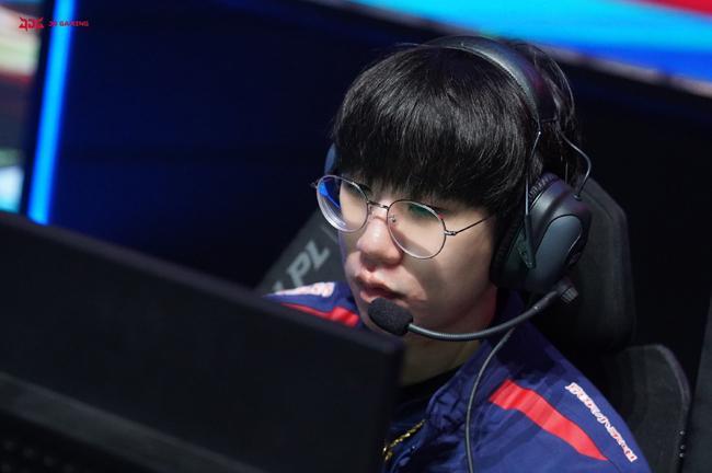 JDG逆转BRO，Peanut绝境逆转