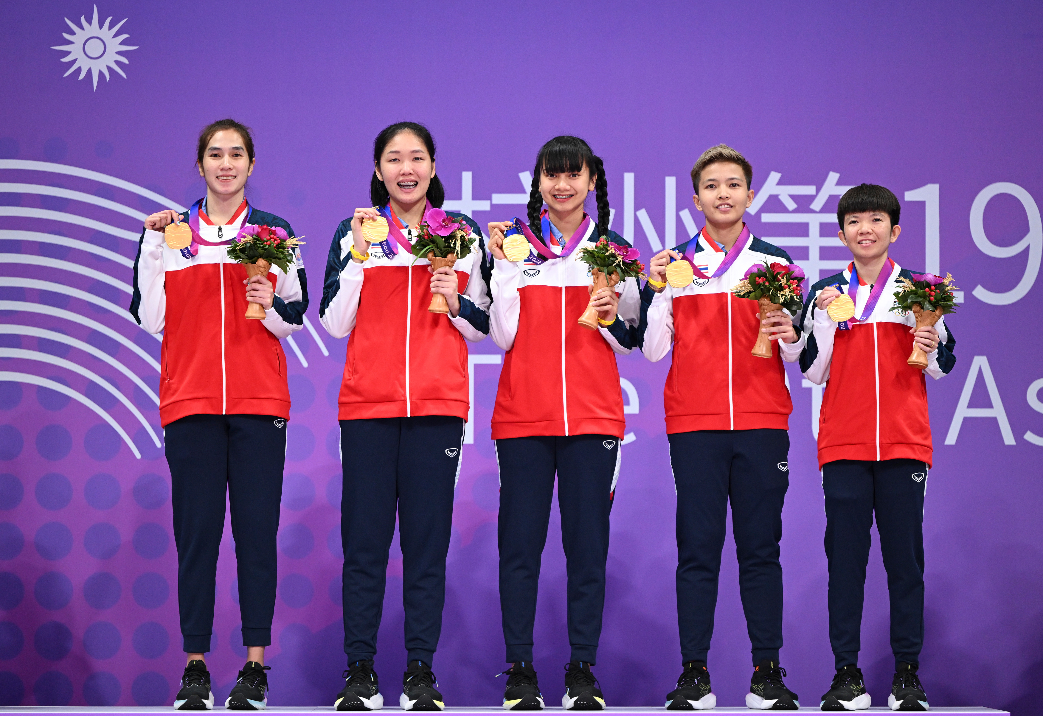 中国代表团亚运会赛场燃情亮相！