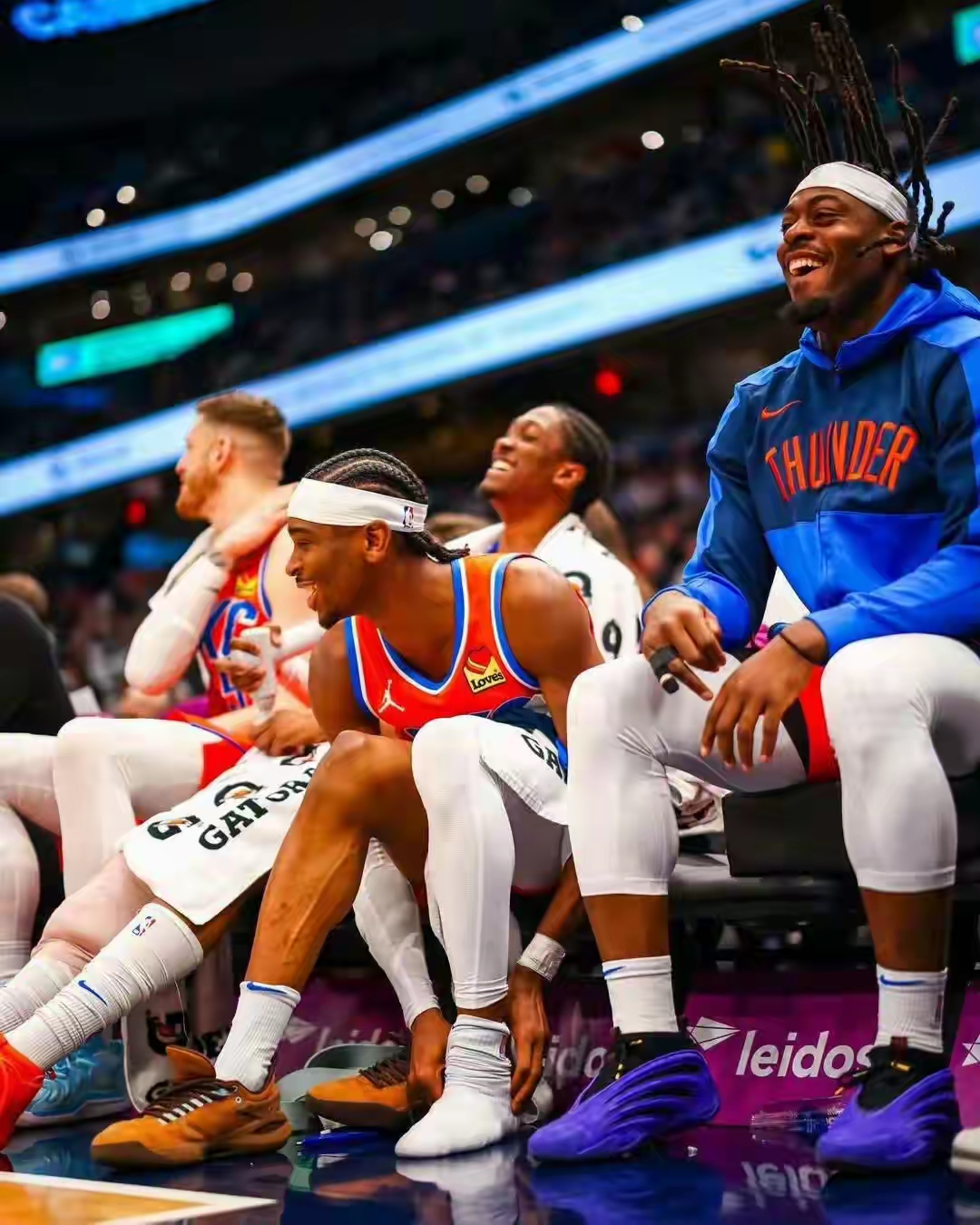 火爆主场：雷霆队以微弱优势赢得胜利的简单介绍